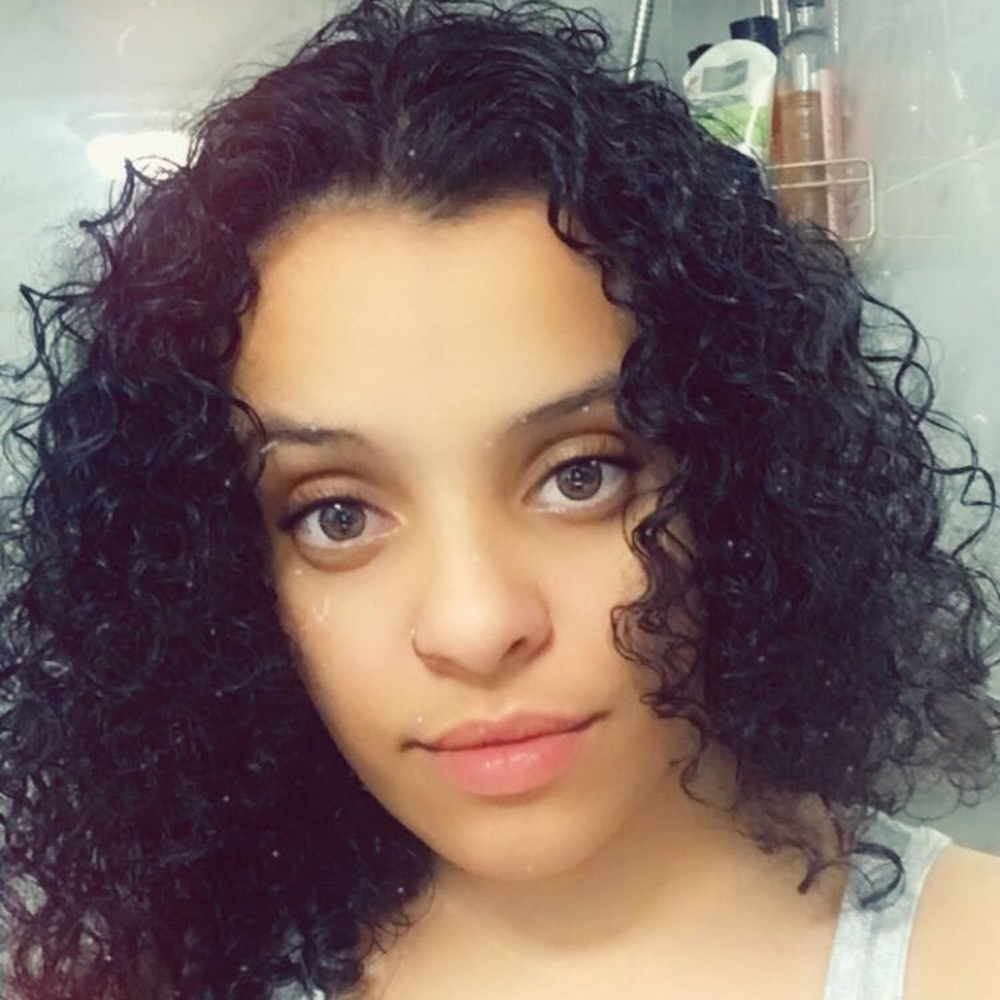 Meet your Posher, Airiana